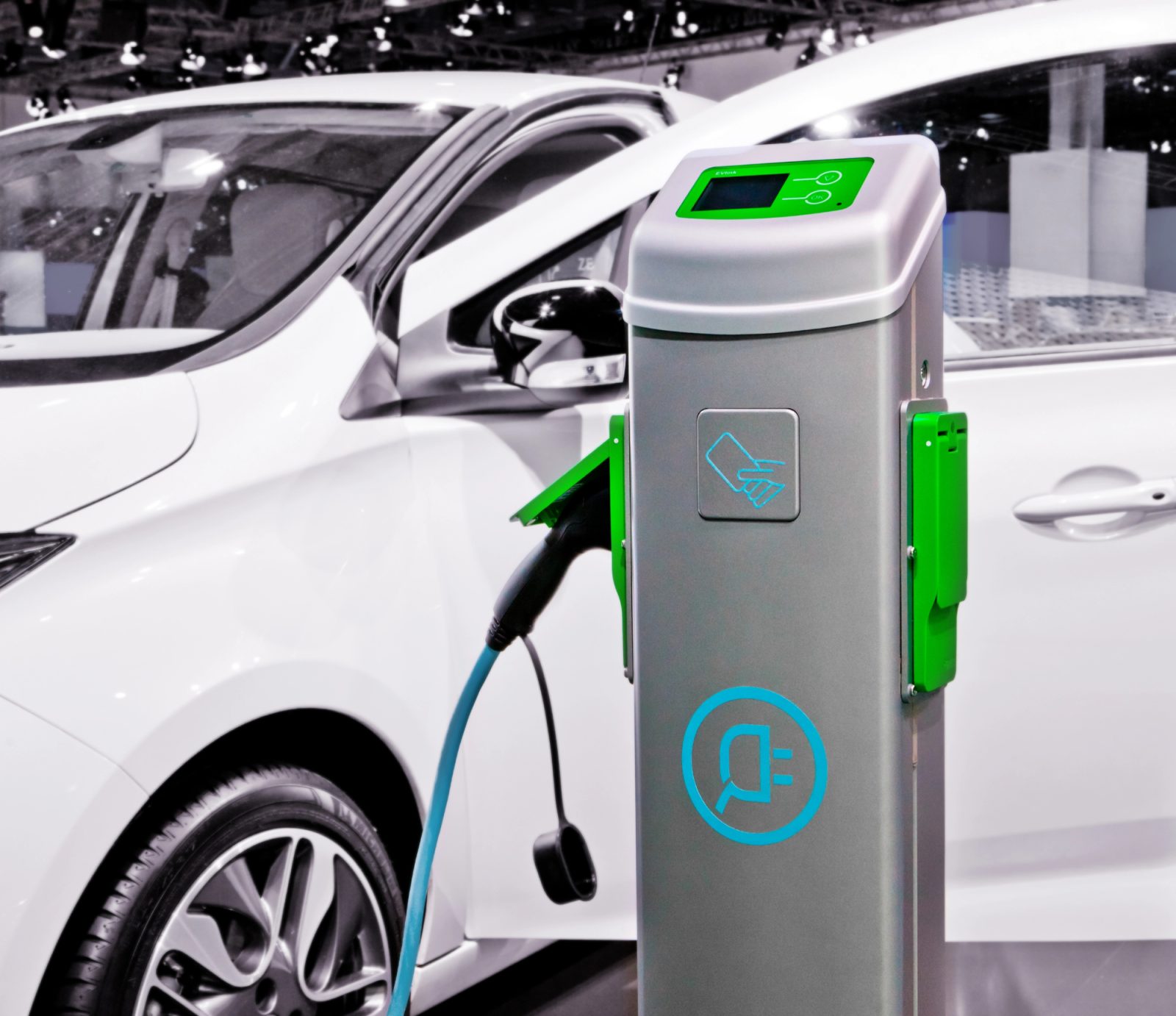česa vsega so pokazatelj polnilne postaje za električna vozila in kaj prinaša prihodnost